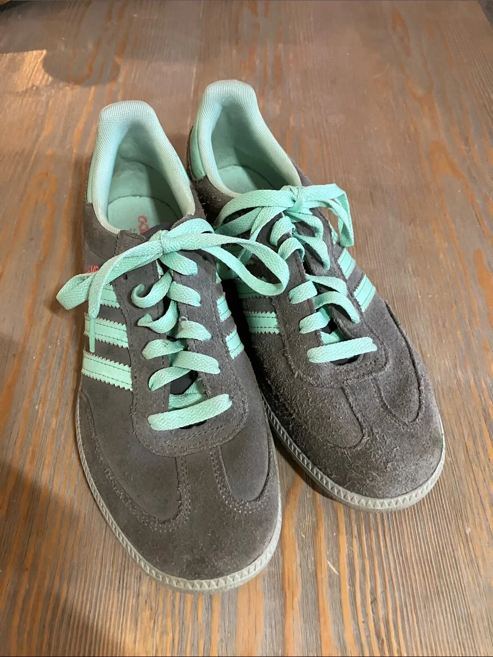 Adidas Women's Suede samba Sneakers in grey with Mint Trim